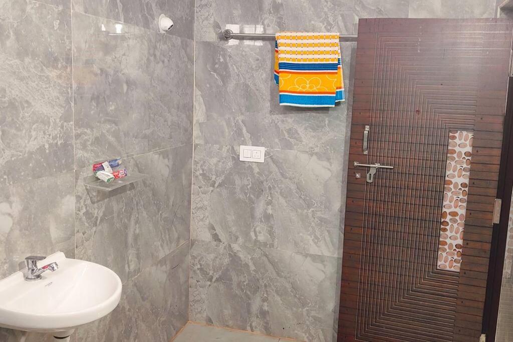 Tiruchanoor Home Stay Тирупати Экстерьер фото